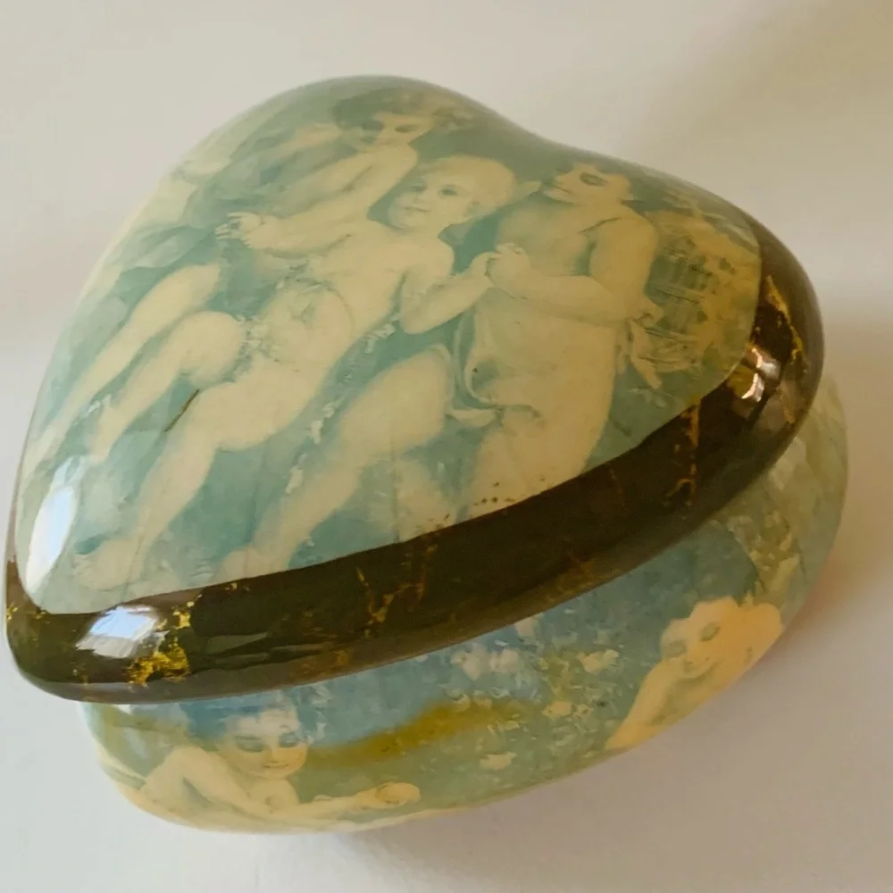 Trinket box